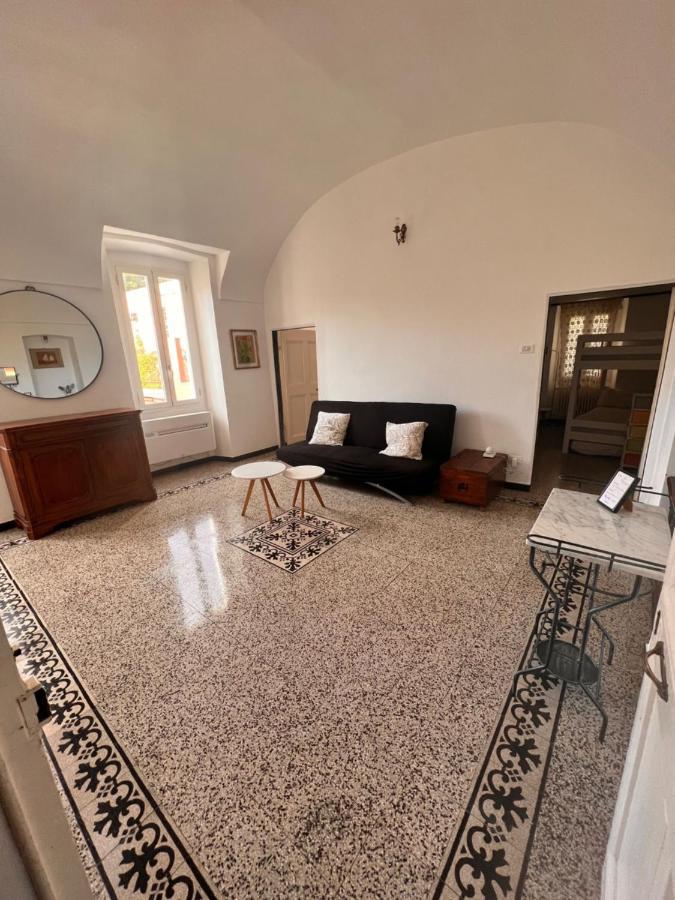 Sea View, In The Old Town Santo Stefano Al Mare Apartman Kültér fotó