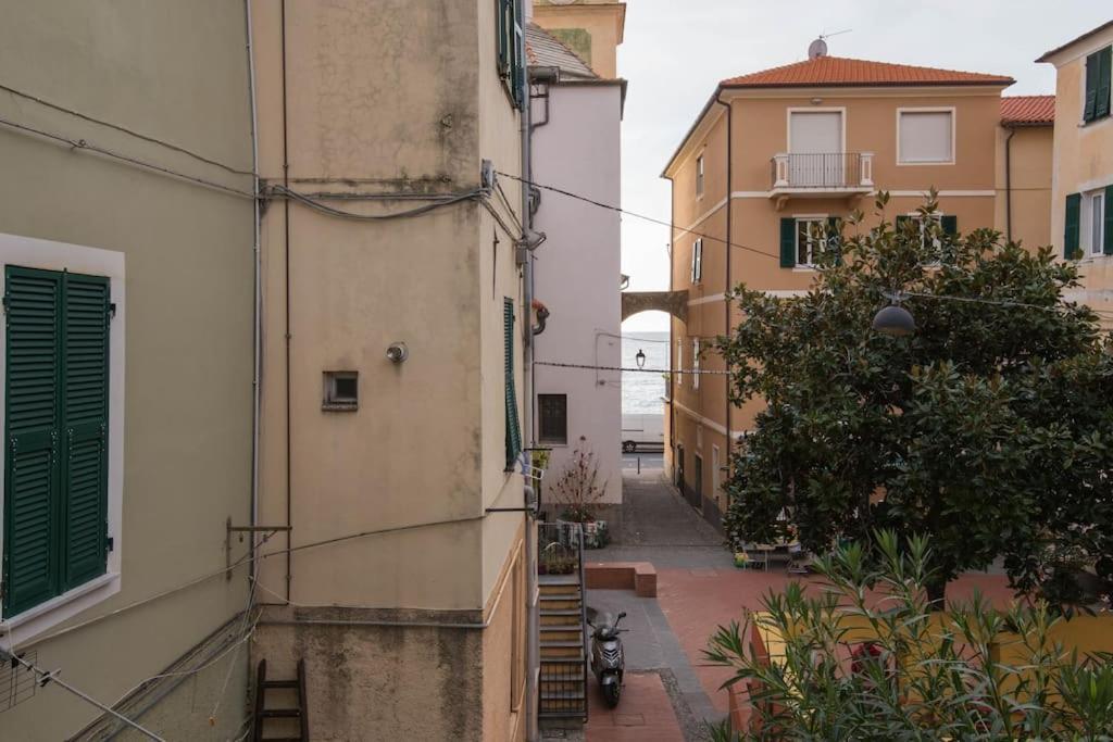 Sea View, In The Old Town Santo Stefano Al Mare Apartman Kültér fotó